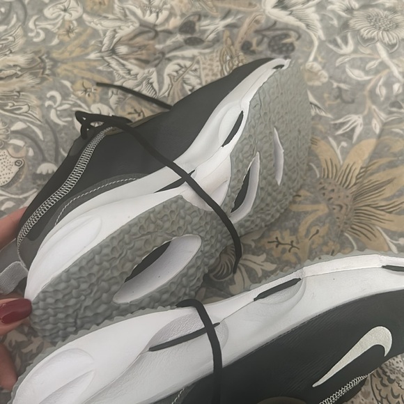 NIKE WOMENS SPARK SIZE 5.5 - Picture 2 of 4